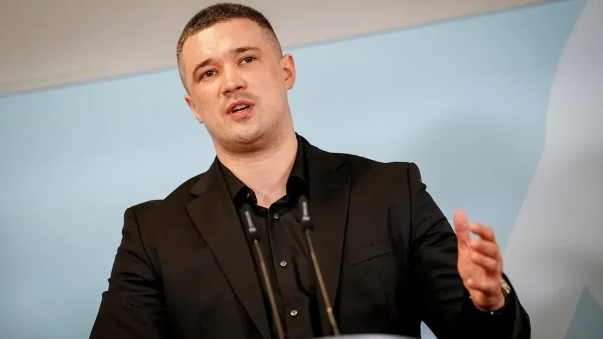 Италия предложила бывшему министру обороны Украины должность советника