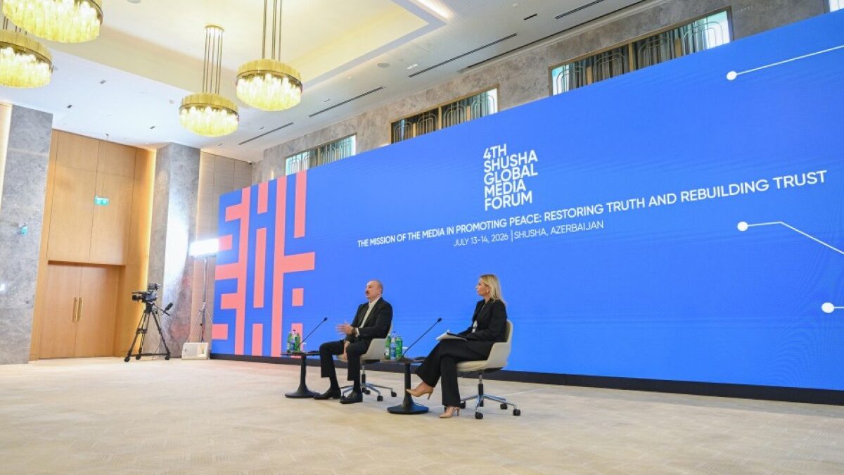 Президент Азербайджана прокомментировал вопрос FM-радио в электромобилях