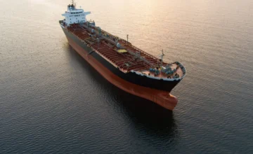 В египетском порту на Средиземном море газовоз атакован БПЛА