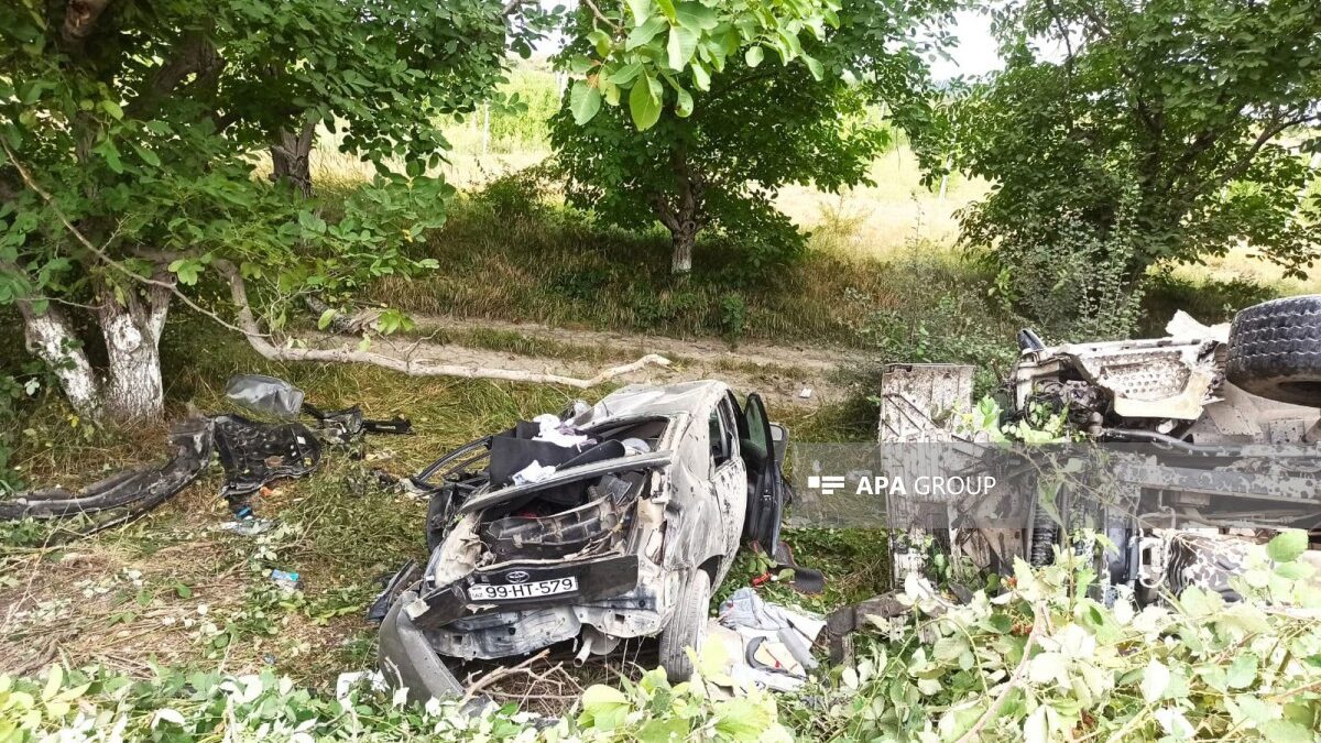 На дороге Баку-Губа произошло цепное ДТП, 5 человек пострадали — ФОТО — ОБНОВЛЕНО