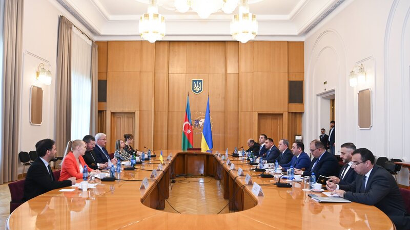 Состоялась встреча глав МИД Азербайджана и Украины в расширенном составе – ОБНОВЛЕНО