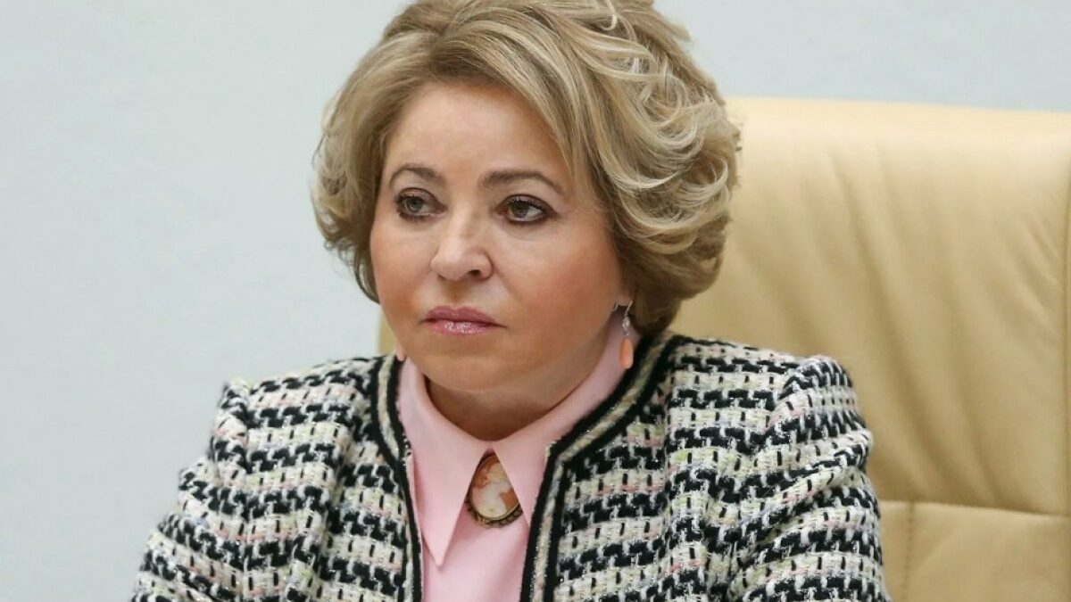 Валентина Матвиенко позвонила Первому вице-президенту Мехрибан Алиевой