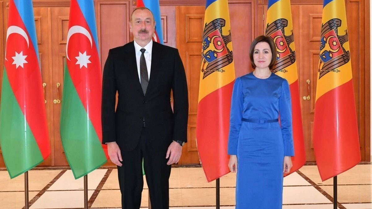 Президент Азербайджана поздравил Майю Санду