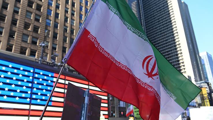 Призыв Ирана к странам: не соблюдайте санкции США
