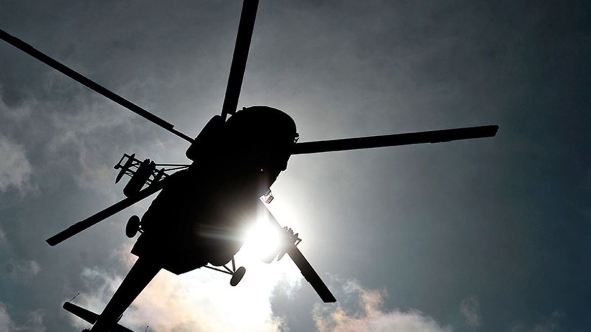 В Украине в результате крушения военного вертолета погиб один человек
