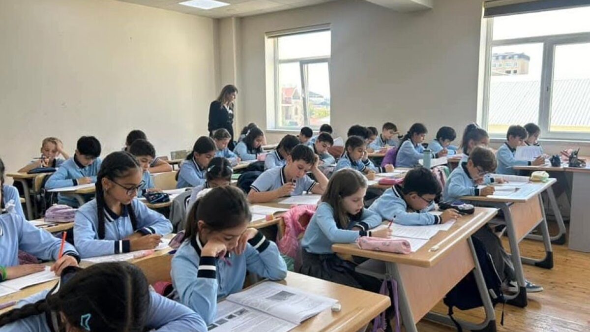 Министр прояснил вопрос о переходе на 12-летнее общее образование в Азербайджане