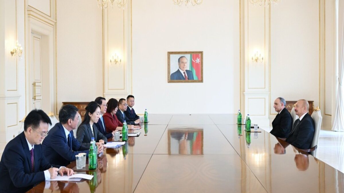 Президент Ильхам Алиев принял Генерального прокурора Китая