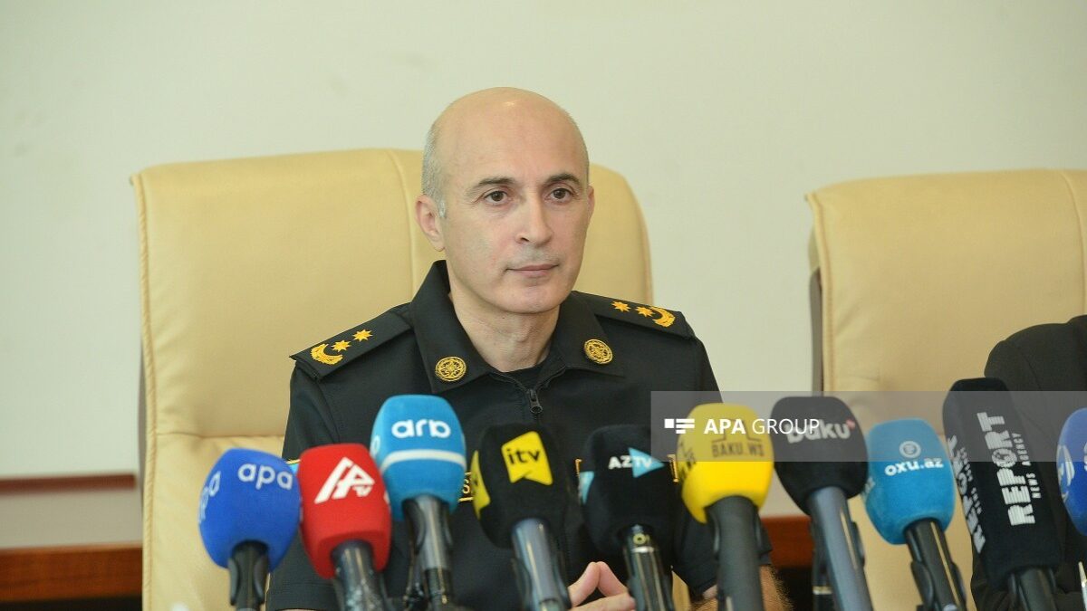 МЧС: Продолжаются поиски 3 человек, предположительно утонувших в море