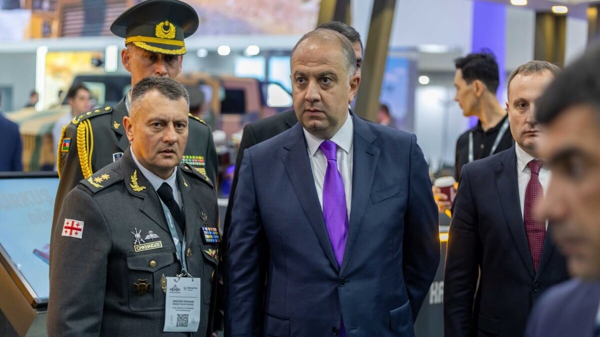 Министр обороны Грузии посетил Азербайджан