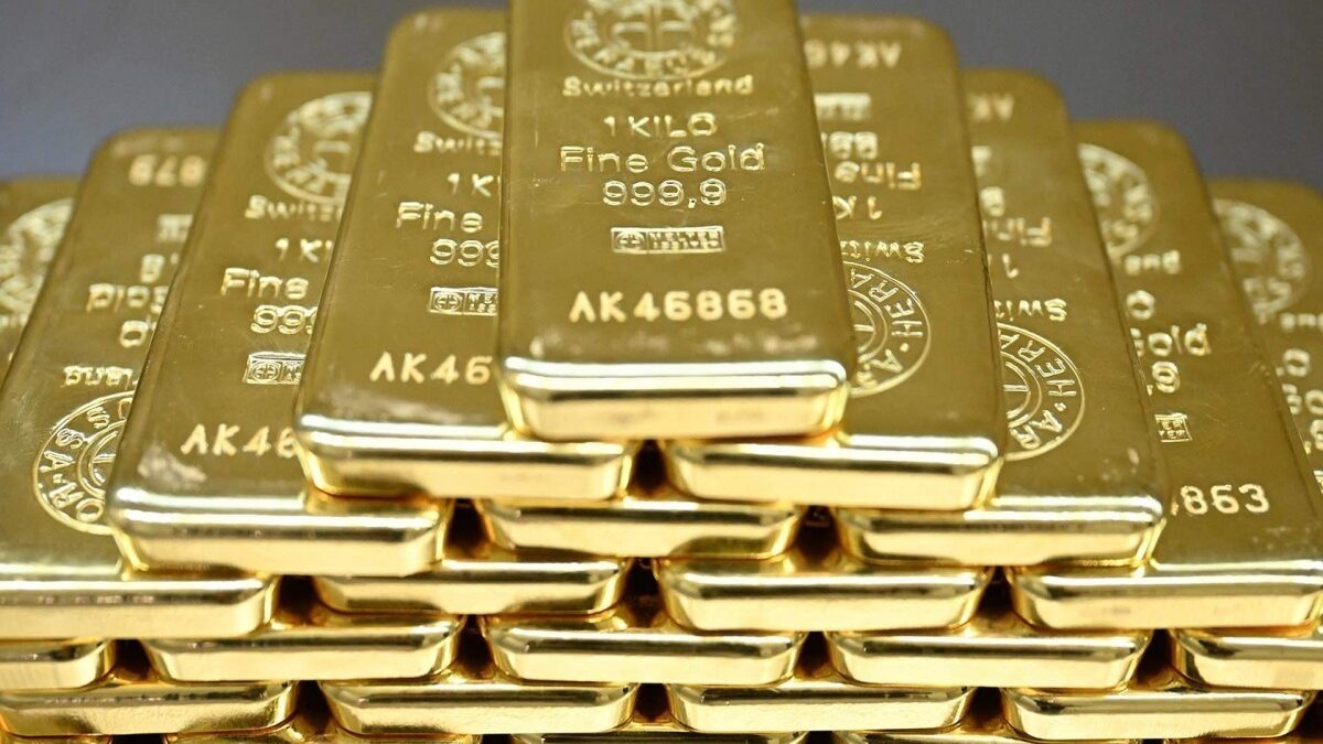 Рекордные инвестиции в фонды, обеспеченные золотом