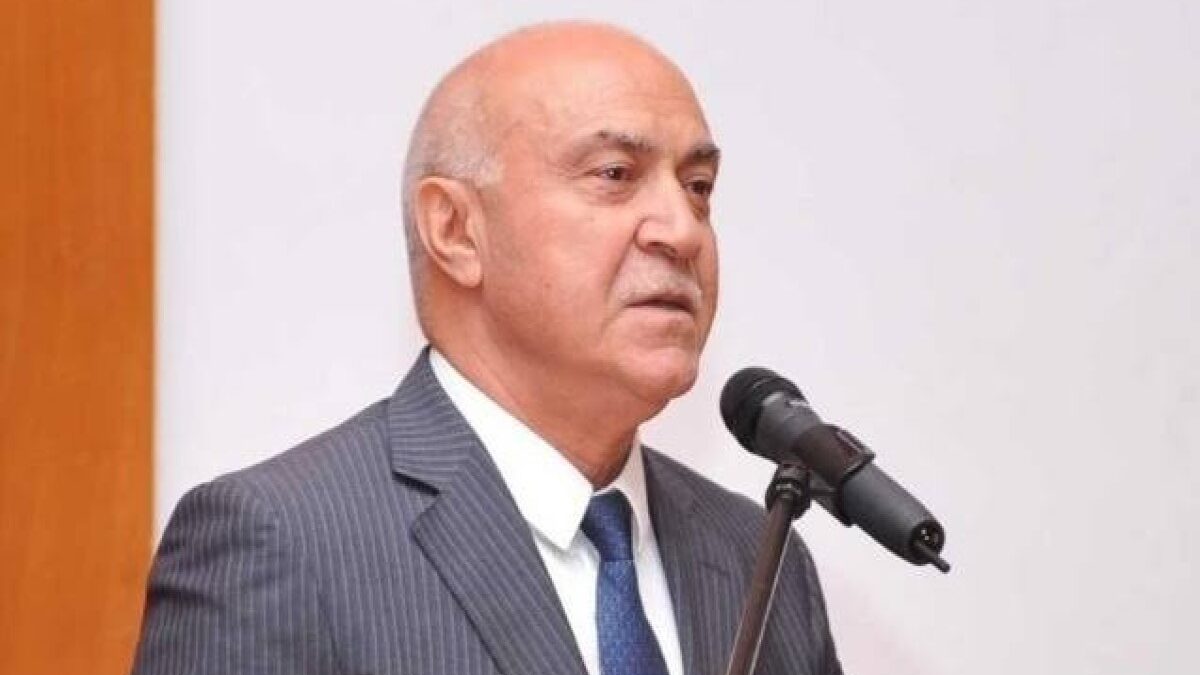 Валех Алескеров награжден орденом «Шараф»