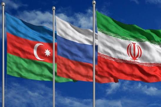 Началась трехсторонняя встреча президентов Азербайджана, России и Ирана