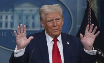 Трамп раскритиковал Украину за удары по нефтеперерабатывающим заводам в России