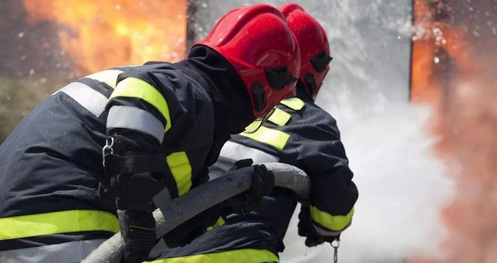 В поселке Джейранбатан произошел пожар в жилом здании